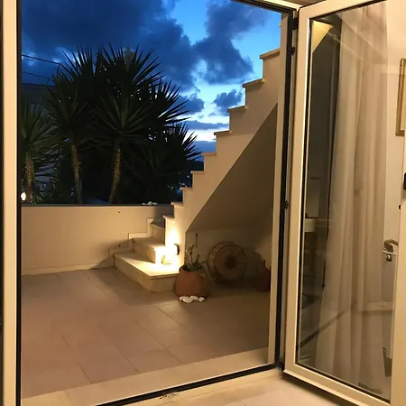 & Cafe, 2 Terraces, Panoramic Sea View דירה